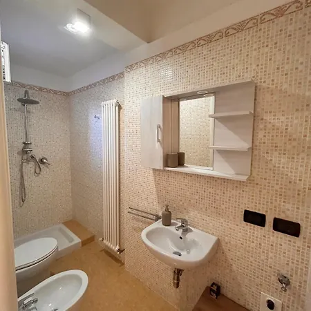 Sottosopra - In Centro A Piedi Lejlighed Ferrara